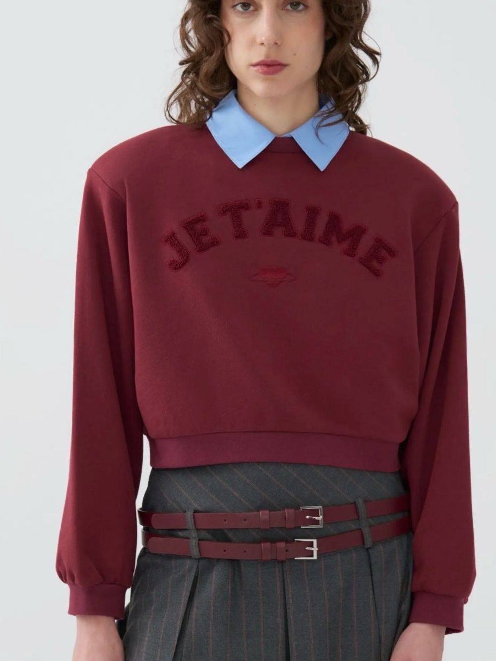 Burgundy Cropped Crewneck Sweatshirt with 'JE T'AIME' Detail